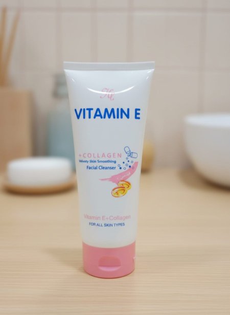 سائل غسل الوجه